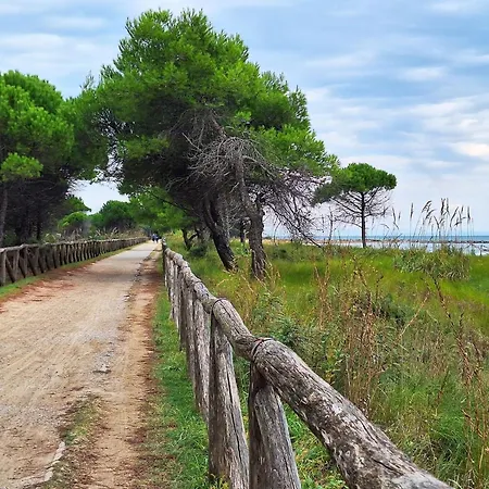 Welcoming With Balcony Near The Bibione
