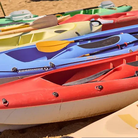 Апартаменти Welcoming Apartment With Balcony Near The Beach Бібіоне