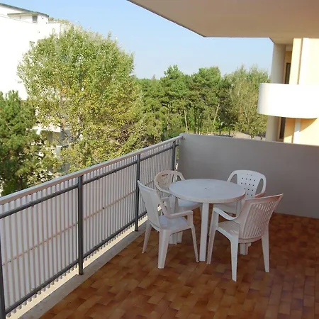 Welcoming Apartment With Balcony Near The Beach