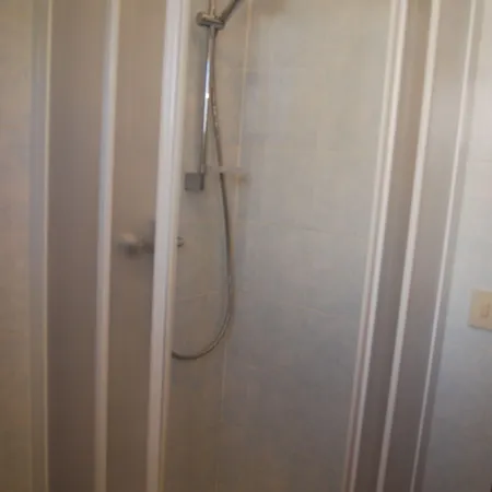 Апартаменти Welcoming Apartment With Balcony Near The Beach *