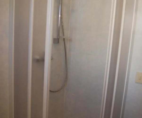 شقة Welcoming With Balcony Near The بيبيوني