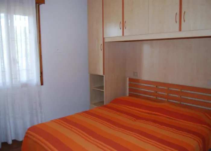 Lägenhet Welcoming With Balcony Near The *