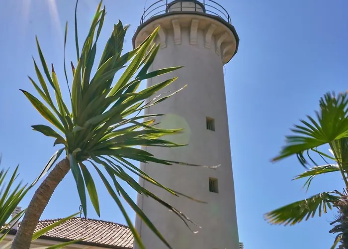Welcoming With Balcony Near The شقة بيبيوني