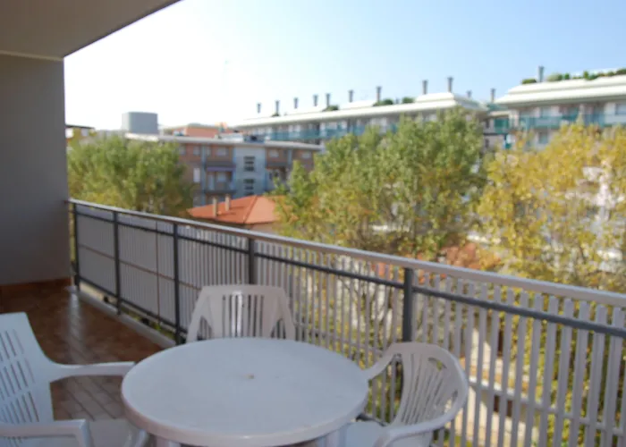 Welcoming With Balcony Near The *